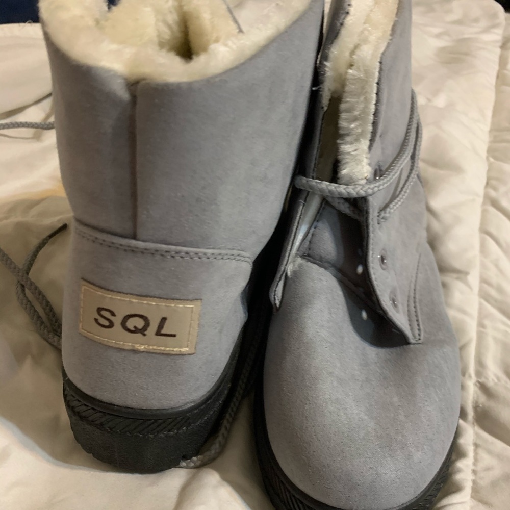 SQL fur lined boots
